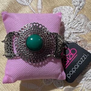 Paparazzi Women's Silver Bracelet with Teal Stone